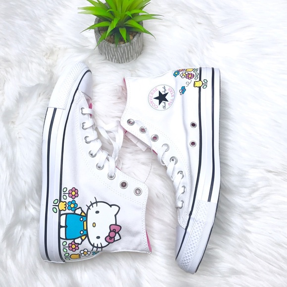SOLD Converse x Hello Kitty Chuck Taylor HiTop - Picture 3 of 8